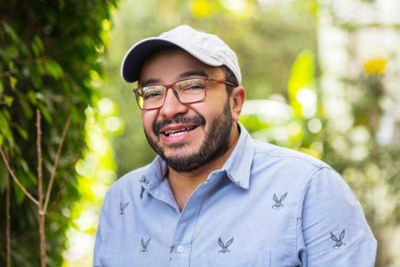 حسام داغر يستعرض غرفة نوم الفنانة سامية جمال بعد شرائها من مزاد أنتيكات