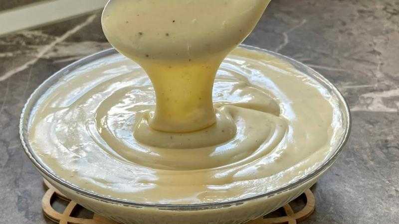 طريقة عمل صوص البيتزا البيضاء بخطوات سهلة
