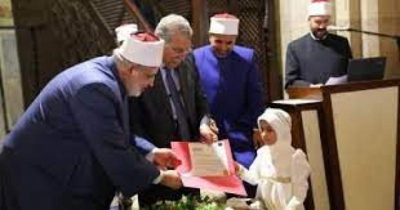 وفد من بنك فيصل الإسلامي يزور الجامع الأزهر لمتابعة مسابقة حفظ القرآن الكريم
