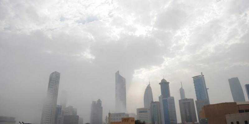 غيوم وسحب كثيفة تغطي سماء القاهرة الكبرى والوجه البحري تزامنا مع العاصفة دانيال