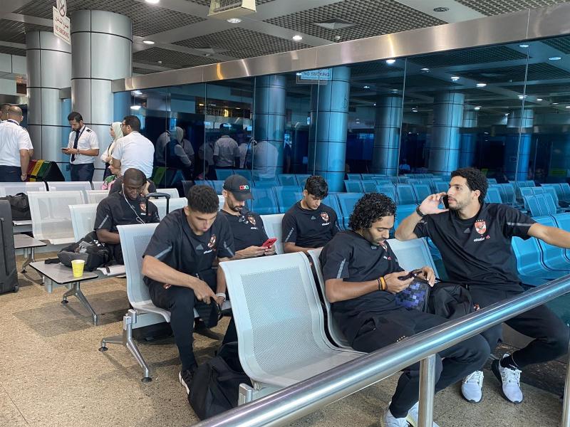 بعثة الأهلي تصل إلى مطار القاهرة استعدادا للسفر إلى السعودية لخوض مباراة السوبر الإفريقي