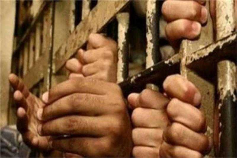 حبس تشكيل عصابي وراء ترويج المخدرات في البساتين
