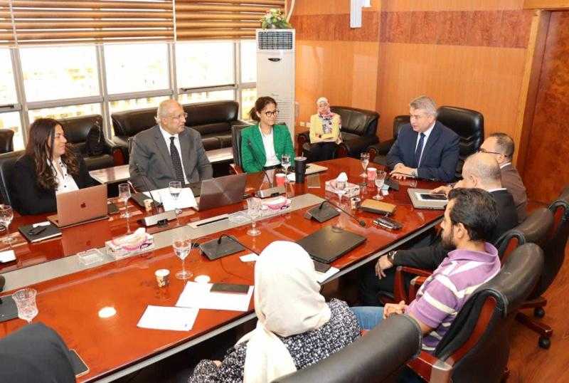 «التنمية الصناعية» تُناقش مع «أعمال مصر» والشركة المنفذة البدء في مشروع الهيئة للتحول الرقمي الكامل