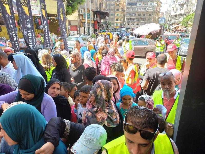 ”مصر أكتوبر” يفتتح معرض ”أهلا مدارس” المخفض بالإسكندرية