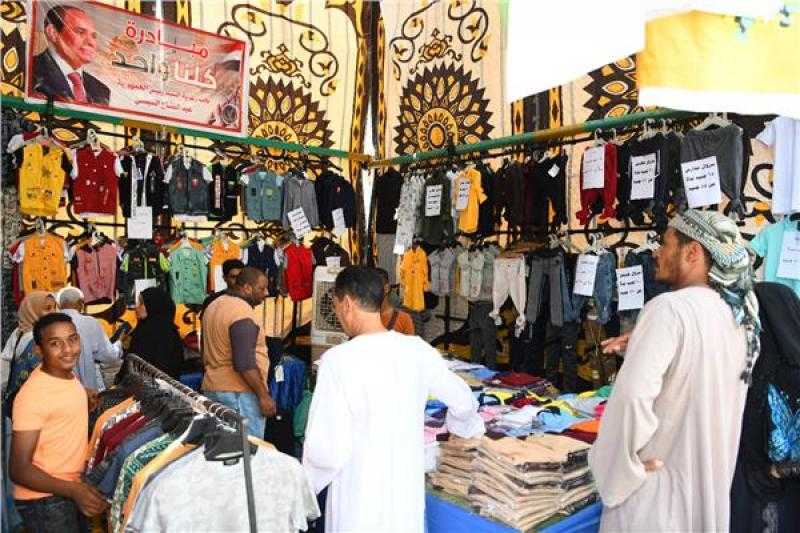 غرفة قنا: توافد المواطنين على معارض «أهلا مدارس» يتزايد يوما بعد يوم