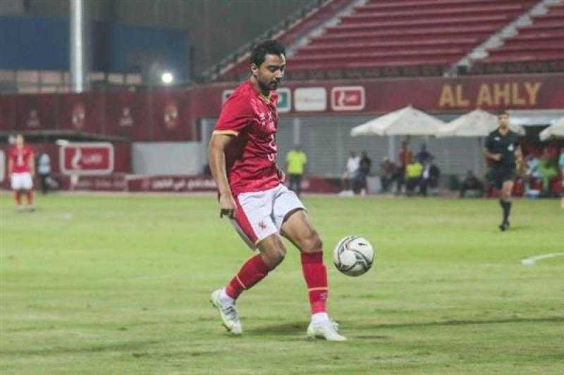 فاركو يتعاقد مع لاعب الأهلي السابق