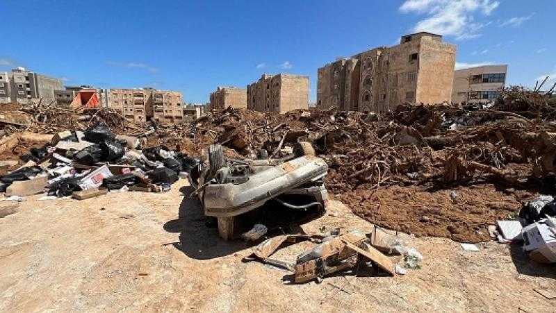 فرق الإنقاذ الروسية تنتشل المزيد من الجثث من تحت الأنقاض في درنة الليبية