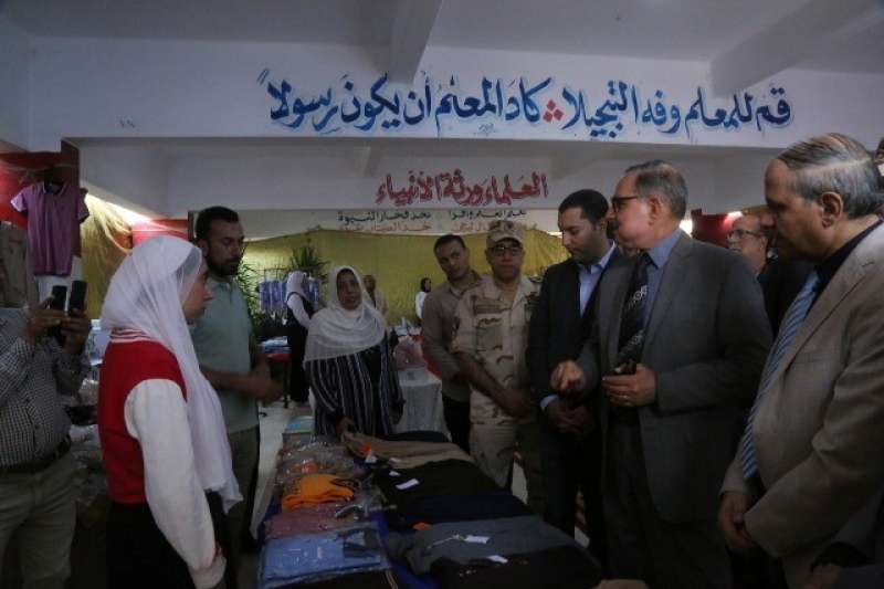 خط أحمر