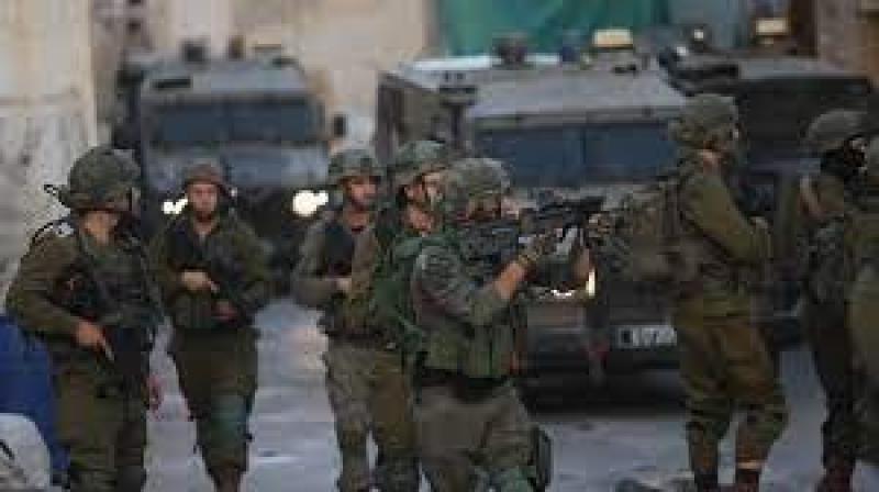 استشهاد فلسطينيين وإصابة آخرين خلال اقتحام قوات الاحتلال لمخيم جنين