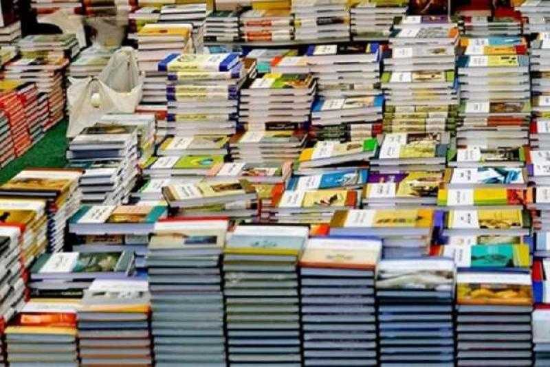 حبس مالك مطبعة ضبط بحوزته 3 آلاف نسخة كتاب خارجي بدون تصريح في مدينة نصر