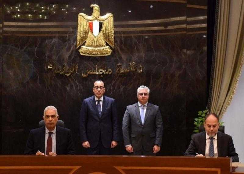 مدبولي يشهد توقيع عقد إنشاء مصنع إطارات باقتصادية قناة السويس بمليار يورو