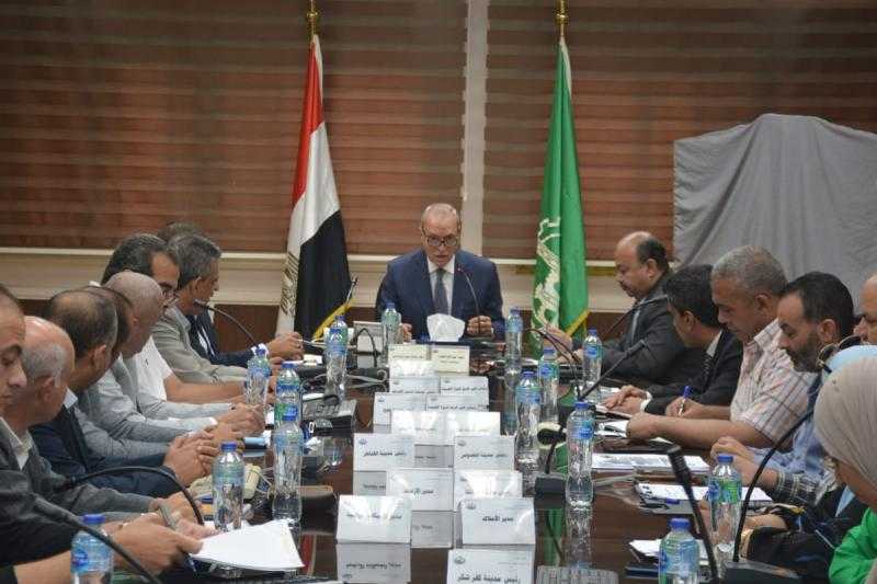 محافظ القليوبية: حصر أراضي أملاك الدولة المستردة لسرعة التقنين واستغلالها