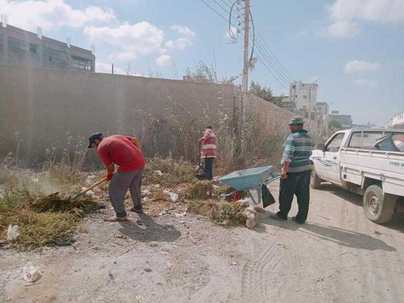 حملة نظافة مكبرة للمنطقة الصناعية بمدينة بلطيم بكفر الشيخ