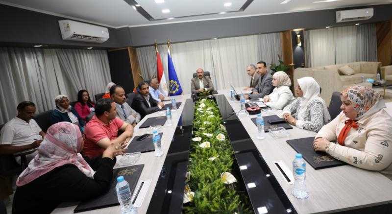 محافظ أسوان: الإعلان عن 16 مشروعًا بمؤتمر الأقصر