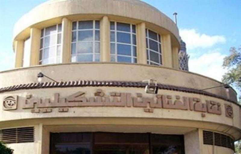 نقابة الفنانين التشكيليين تناشد الرئيس السيسي الترشح لفترة رئاسية جديدة