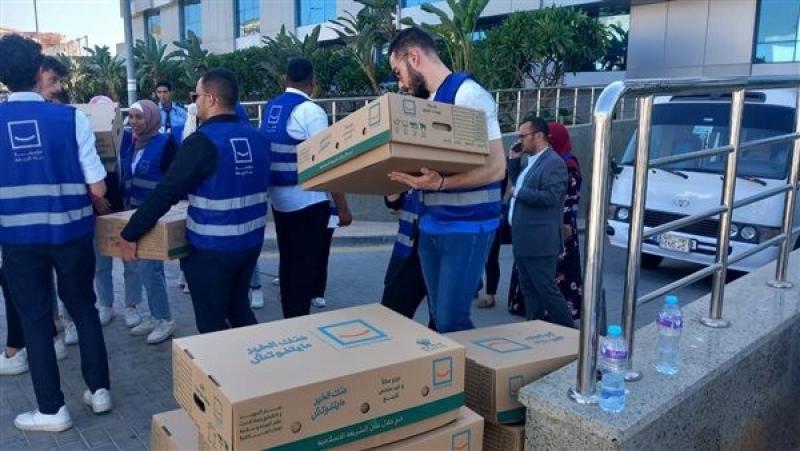 مؤسسة حياة كريمة توزع 1000 وجبة غذائية على المرضى وذويهم بمحافظة الإسماعيلية