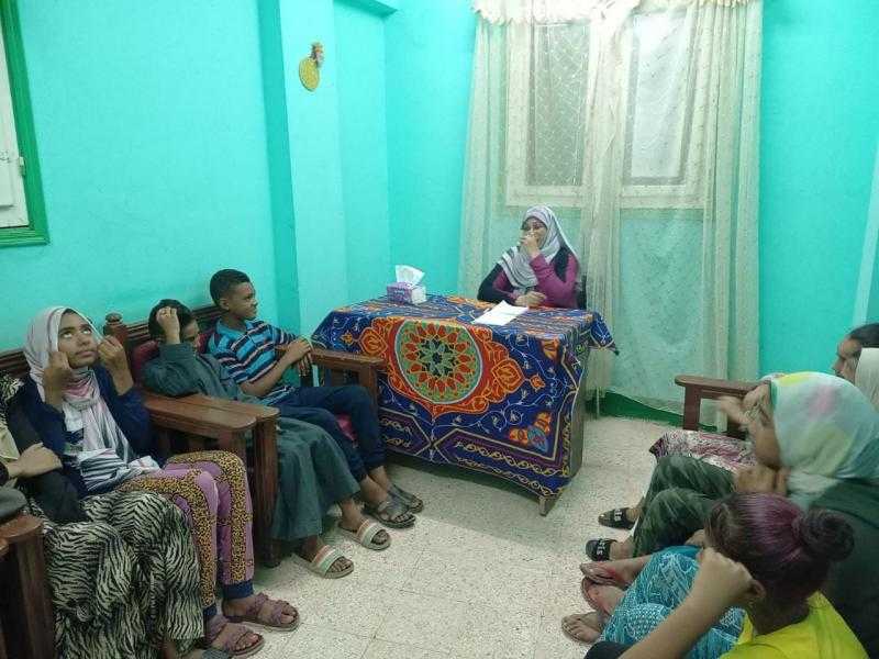 محاضرات ثقافية متنوعة عن دور المعلم ومخاطر الإدمان بقصور ثقافة الأقصر.. صور