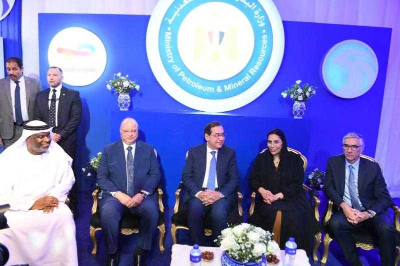 وزير البترول وسفير الإمارات يفتتحان أولى محطات خدمة وتموين السيارات لشركة ادنوك في مصر
