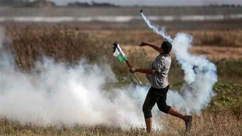 إصابة مواطنين فلسطينيين جراء استهداف قوات الاحتلال لمسيرة سلمية في غزة