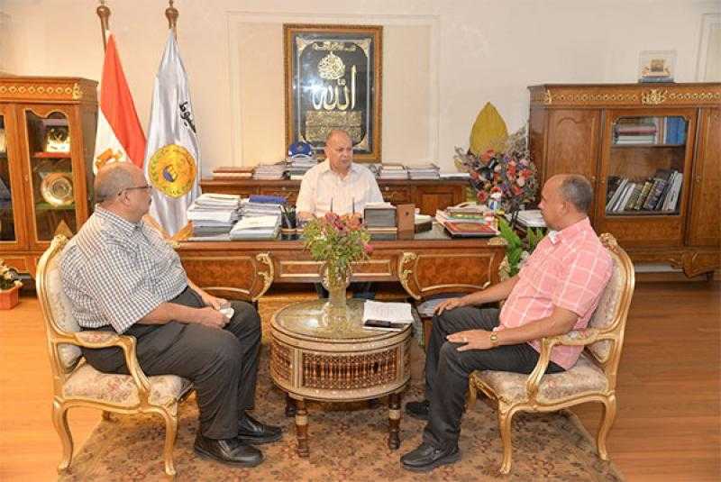 محافظ أسيوط يوجه بالتوسع في فتح منافذ بيع السلع الغذائية واللحوم بأسعار مخفضة