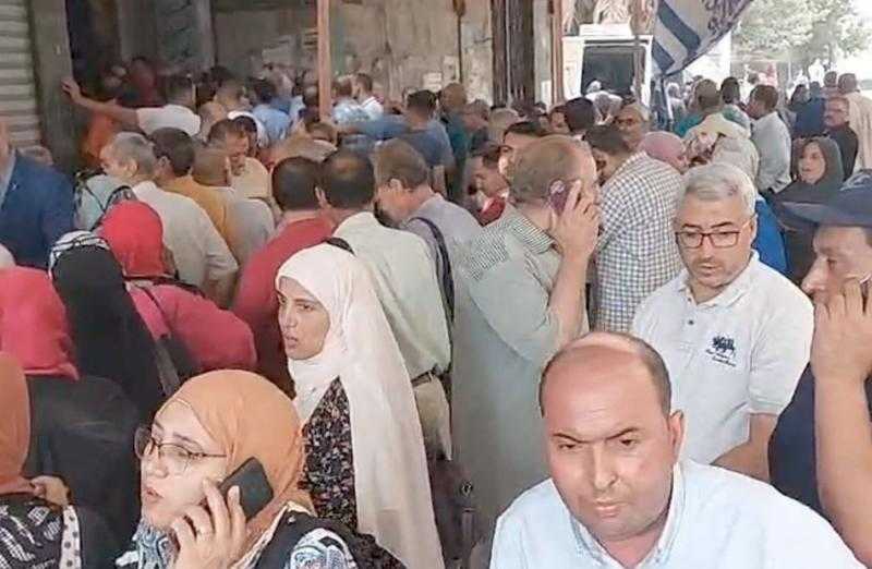 إقبال على مكاتب الشهر العقاري في الغربية لتوثيق توكيلات للسيسي