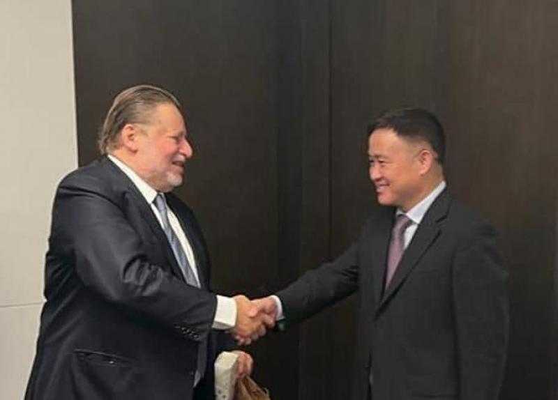 محافظ البنك المركزي المصري يلتقي بنظيره الصيني لتعزيز التعاون الاقتصادي بين البلدين في العاصمة بكين