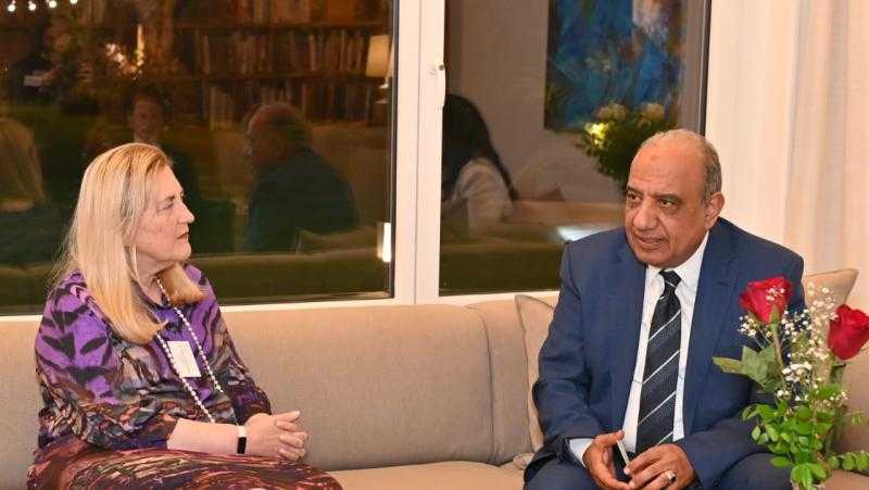 خلال استقباله بالسفارة السويسرية بالقاهرة.. وزير قطاع الأعمال العام يبحث مع وزيرة الدولة للشؤون الاقتصادية تعزيز التعاون المشترك