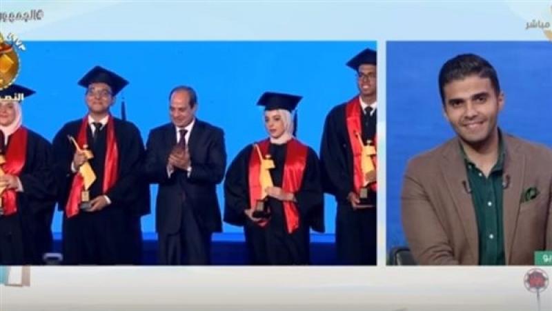 أحد المكرمين باحتفالية يوم تفوق جامعات مصر يكشف ما دار بينه وبين السيسي