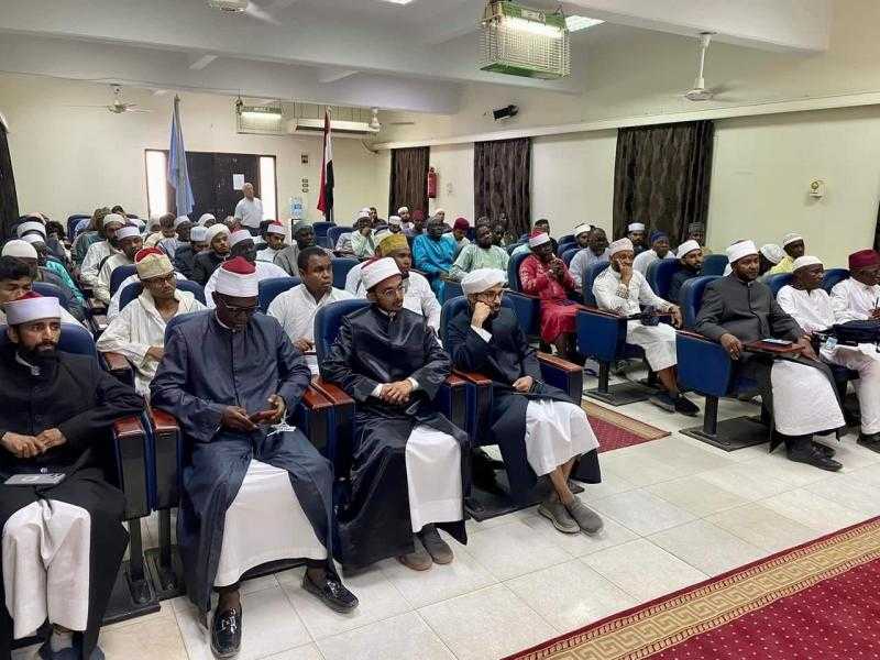 أكاديمية الأزهر تحتفل بتخريج دفعة جديدة من الأئمة الوافدين