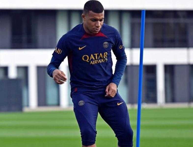 مبابي جاهز للعب مع سان جيرمان