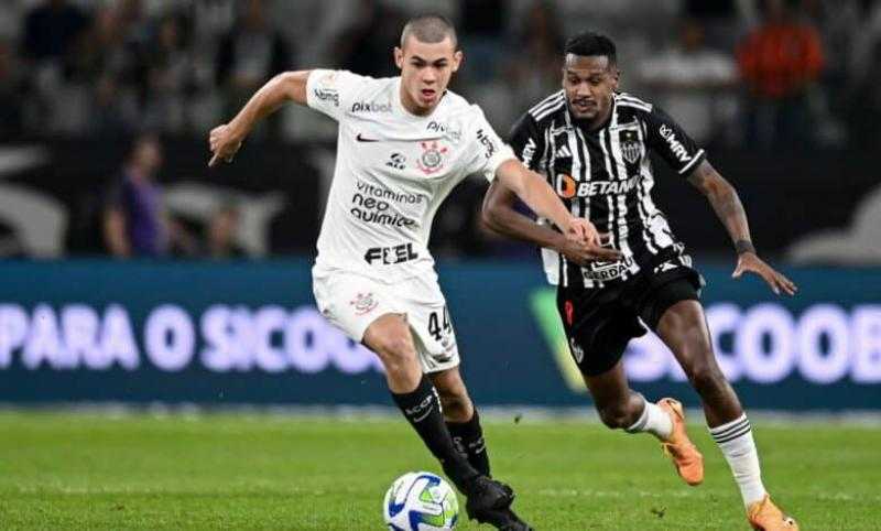 برشلونة يخطف ”لؤلؤة البرازيل” من تشيلسي