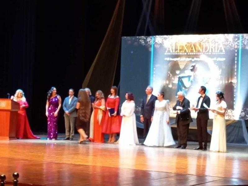 حنان مطاوع: الإنسانية تزاداد إنسانية حينما نأخذ الفن على محمل الجد