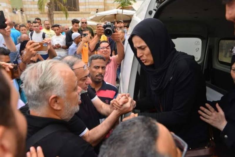 ابنة محمد فريد عن غياب الفنانين في عزاء والدها: وجود أشرف زكي يمثل كل نجوم الوطن العربي