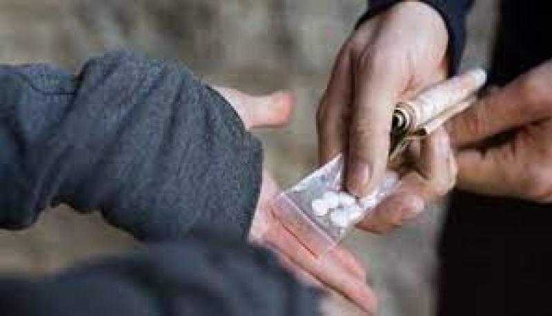 القبض على 3 عاطلين للاتجار بالمخدرات خلال حملة أمنية بدمياط