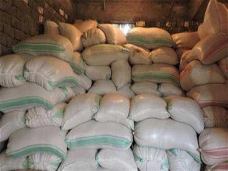 ضبط 13 شيكارة دقيق بلدى لدى صاحب مخبز قبل بيعها فى السوق السوداء بكفرالشيخ