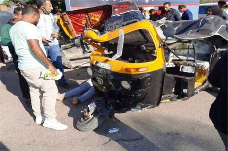 إصابة 4 أشخاص في حادث إنقلاب توكتوك على الطريق الزراعي ببني سويف