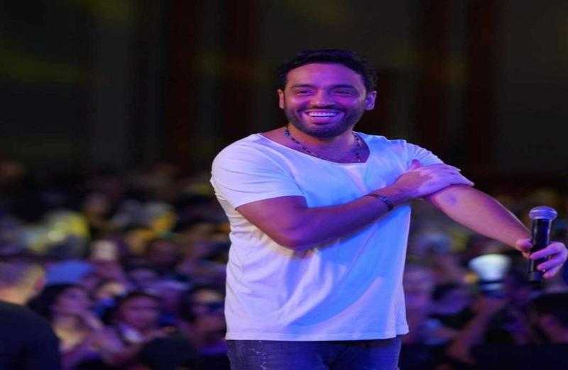 رامي جمال يشارك الجمهور صور جديدة من حفله الأخير