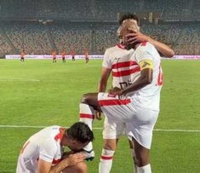 المثلوثي يعتذر عن لقطة تقبيل حذاء شيكابالا