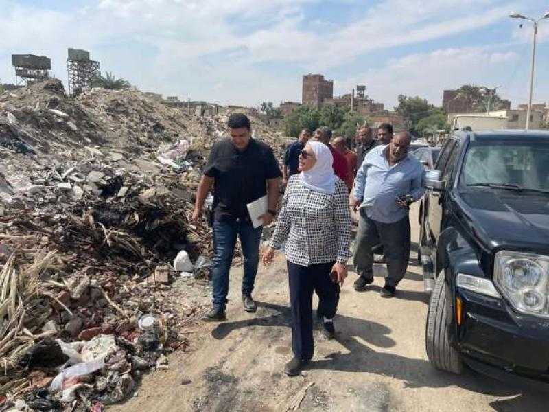 حملات مكثفة لرفع القمامة ومخلفات البناء من محيط المدارس في القاهرة