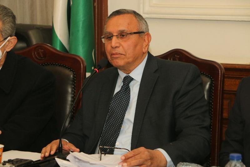 خط أحمر