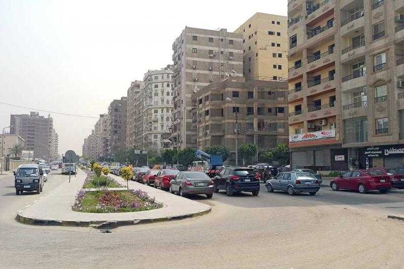 رئيس حي النزهة يستمع لشكاوى المواطنين في اللقاء الأسبوعي