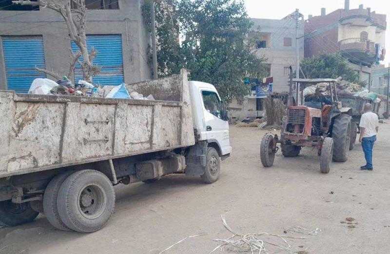 حملات لإزالة الاشغالات وتطهير بيارات الصرف الصحي بكفر الشيخ