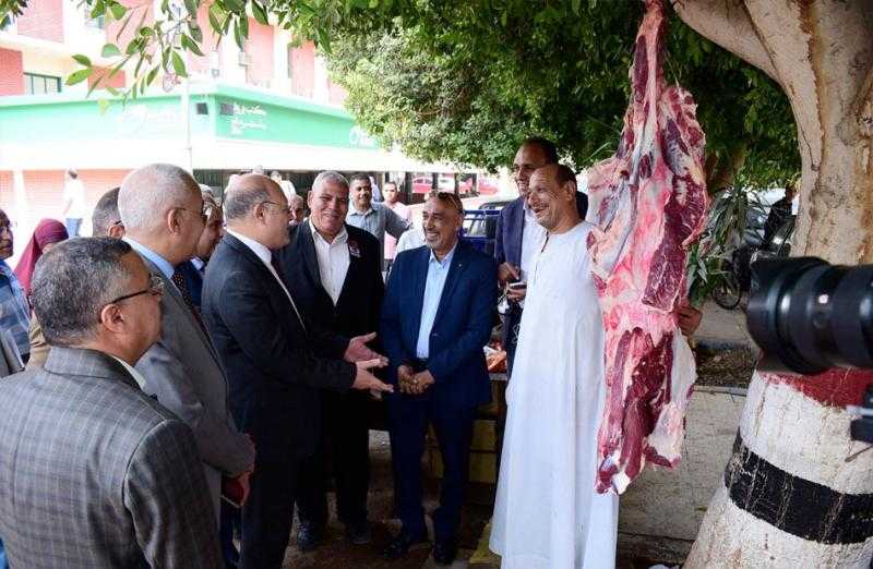 توفير لحوم بلدي طازجة للعاملين بجامعة سوهاج بـ 240 جنيهًا | صور