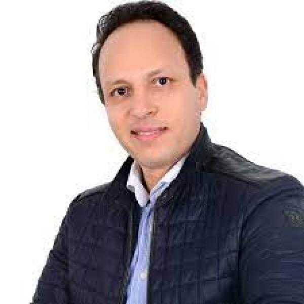 استشاري تجميل يحل لعز إصابة سيدة بجروح قطعية تحمل لفظ الجلالة