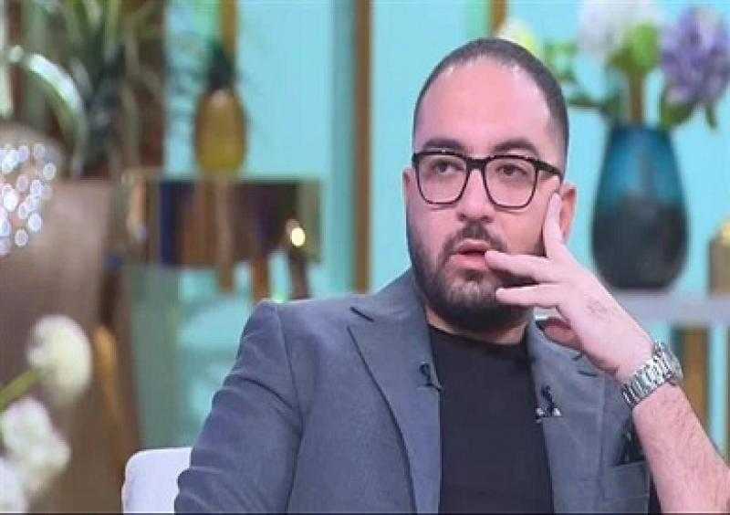 نقطة دم انتهت بفقدان الحركة.. ابن محمد ثروت يروي تفاصيل إصابته بمتلازمة ميلر فيشر