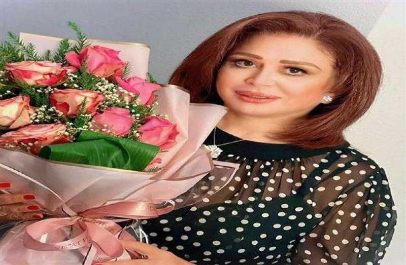 إلهام شاهين تشارك الجمهور تكريمها بالمهرجان الدولي للمسرح ببغداد