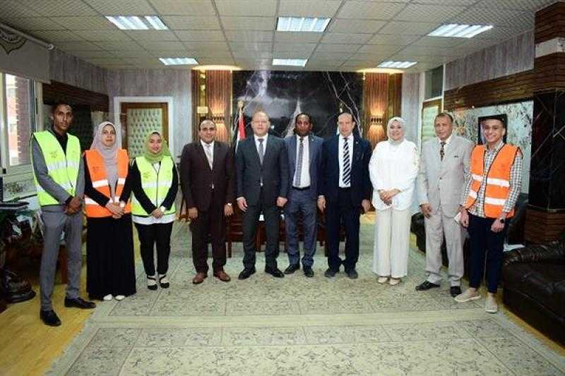 رئيس جامعة سوهاج يوجه بتكثيف حملات التوعية بمخاطر الإدمان