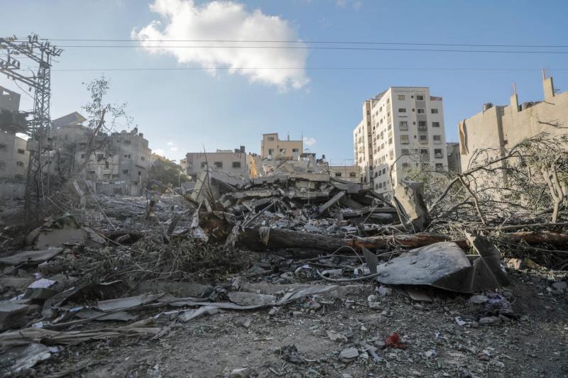 ”إعلام غزة”: جيش الاحتلال الإسرائيلى نفذ 371 مجزرة بحق العائلات الفلسطينية