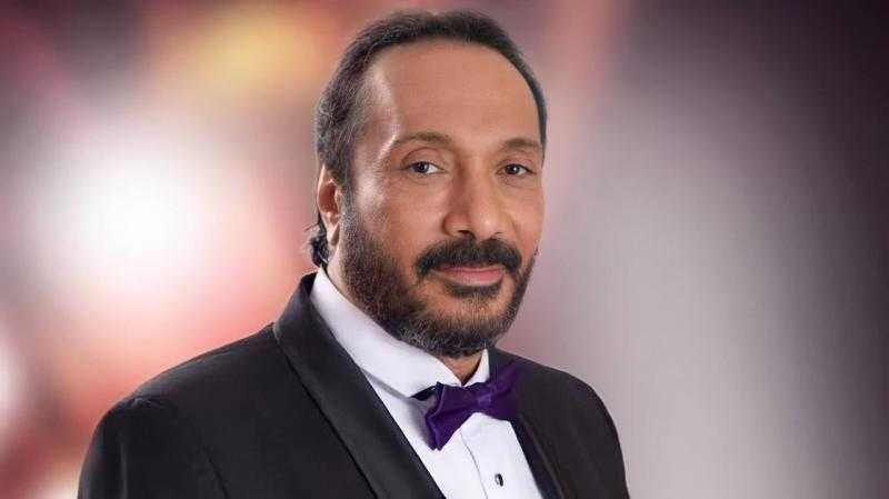 علي الحجار يطرح أحدث أغانيه بعنوان ”من فوقنا من سابع سما”