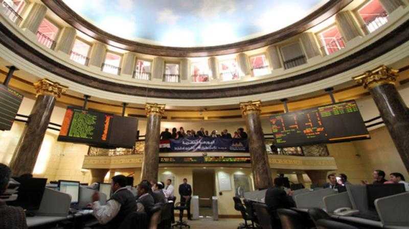 البورصة المصرية تواصل تحطيم الأرقام القياسية ومؤشرها يتخطى 22 ألف نقطة بختام تعاملات اليوم